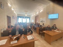 Петровское районное Собрание будет ходатайствовать перед облдумой о награждении трёх петровчан